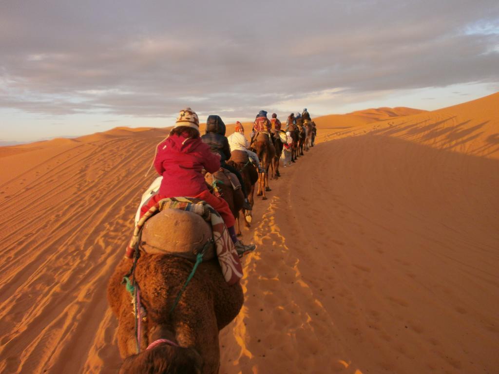 Camel Trek Bivouac Ξενοδοχείο Merzouga Δωμάτιο φωτογραφία